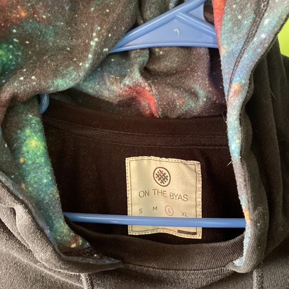 On the byas pullover hoodie - Picture 2 of 3